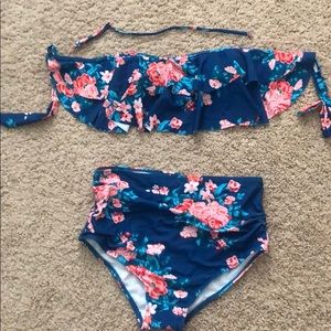 High wasted, strapless bikini